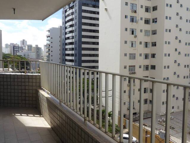 Apartamento para Venda em Salvador - 3